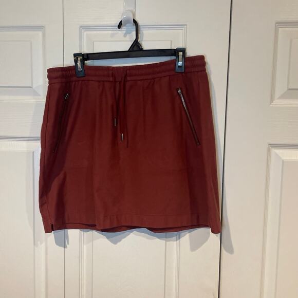 Athleta dark burnt orange soft skirt. - Picture 2 of 7